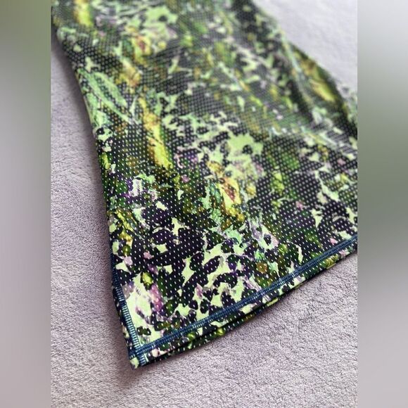 Lululemon Dancing Warrior Tank - Picture 4 of 5